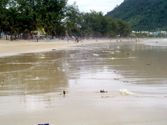 Schmutziger Strand