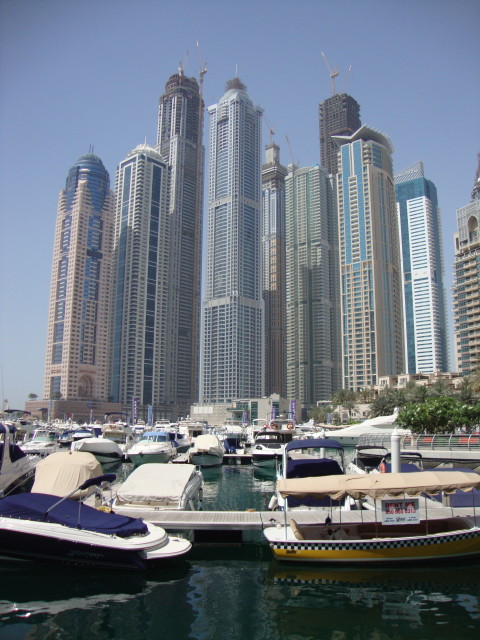 Dubai Marina mit Jachthafen