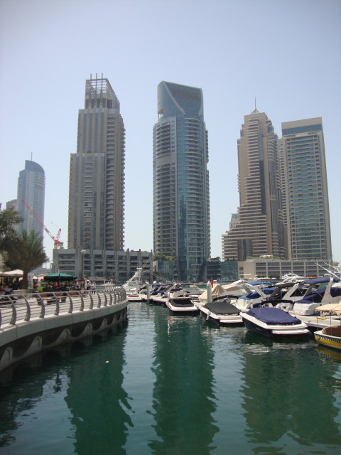 Dubai Marina mit Jachthafen