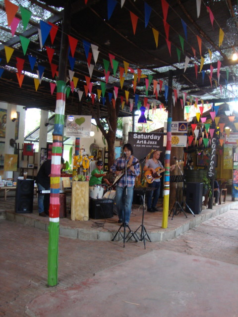 Art Market - Baan Sillapin - Art-Village