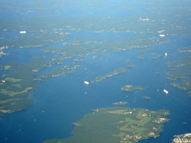 Fjorde und Inseln mit Kreuzfahrtschiffen